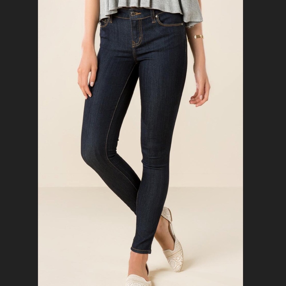 New Condition Eunina Jeans Size 3